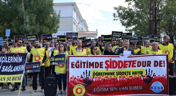 Eğitim Sen’den 2 öğretmene yapılan saldırıya tepki