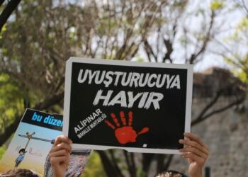 Psikolog Burtakuçin: Madde bağımlılığıyla mücadelede herkese görev düşüyor