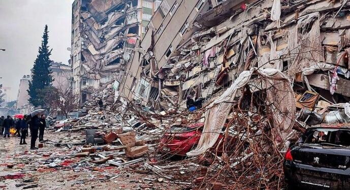 Eğitim Sen’den deprem raporu: 30 ay geçti sorunlar hala çözülmedi