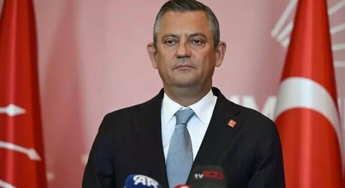 Özel’den süreç açıklaması: Herkes elini taşın altına sokmalı
