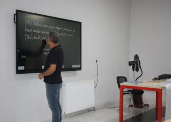 Kürtçe ve Farsça kurslarına ilgi: Çok dilli belediyeciliği benimsiyoruz