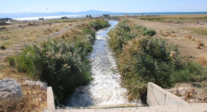 Wan Gölü’ne saniyede bin 800 litre lağım suyu karışıyor