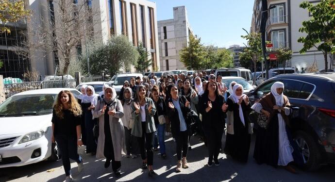 Kadınlar ‘Özgürlük yürüyüşü’ için Amed’e doğru yola çıktı