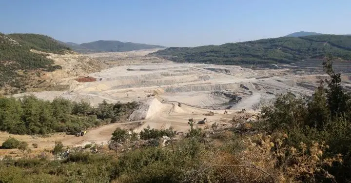 Akbelen’de direnen yurttaşlar: Limak topraklarımızdan defolsun