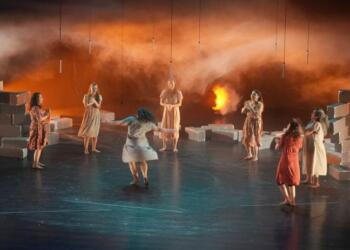 Amed’de ‘Jin’ oyununun prömiyeri gerçekleşti