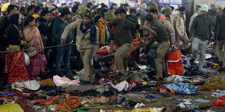 Hindistan’da miting alanında izdiham: 38 ölü