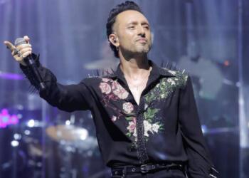 Mabel Matiz’den barış mesajı: ‘Fırtınadayım’ şarkısını Ortadoğulu çocuklara ithaf etti