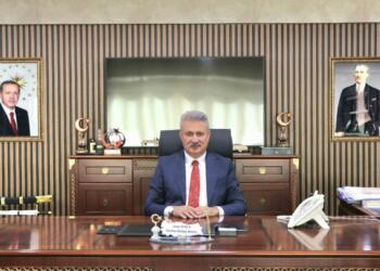 AKP’li belediye başkanı gözaltına alındı