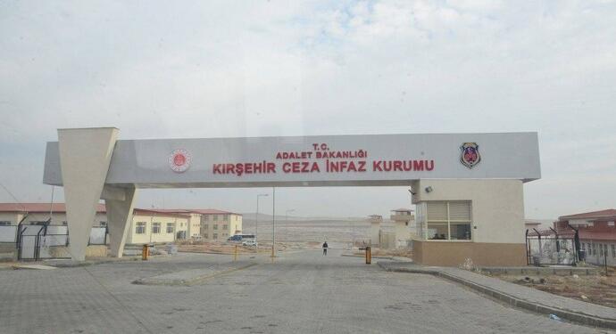 Kırşehir’de saat başı koğuşlara baskın