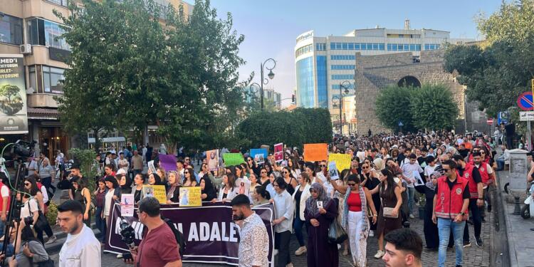 Amed’de Rojin Kabaiş için yürüdüler: Susmayacağız!