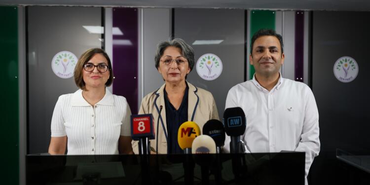 DEM Parti: Milyonlarca çocuk anadilinden mahrum okula başladı