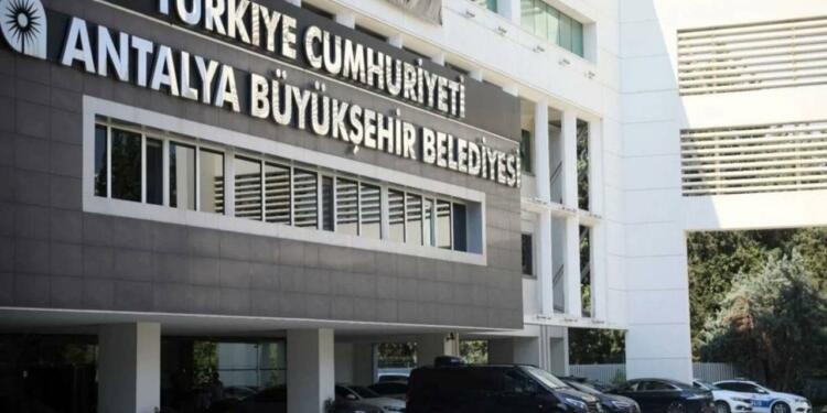 Antalya Belediyesi’ne yeni operasyon: 16 gözaltı
