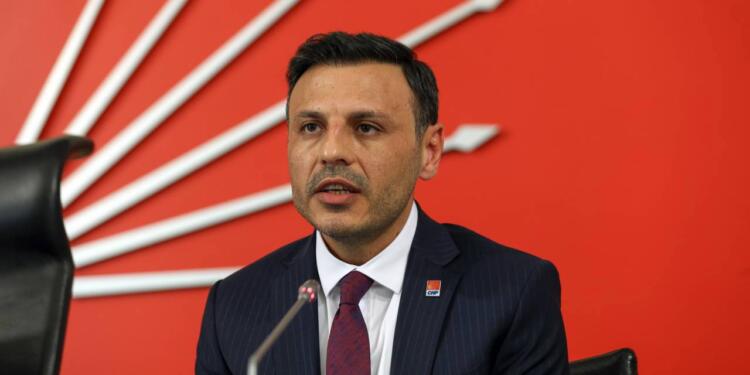 Özgür Çelik, olağanüstü kongre için toplanan imza sayısını açıkladı