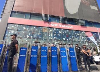 İstanbul’daki CHP ablukasına tepkisi soruşturması: 3 kişi tutuklandı