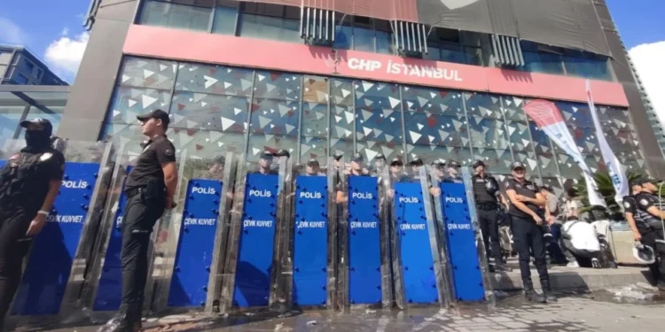 CHP İstanbul İl Kongresi’nin iptal davası esastan reddedildi