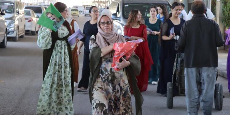 Dêrik’te kadınlar Abdullah Öcalan’ın mektubunu dağıttı