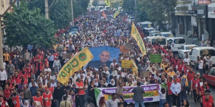 Abdullah Öcalan: Yüzyıldır hukuk dışı tutulan Kürt olgusu hukuki forma kavuşturulmalı