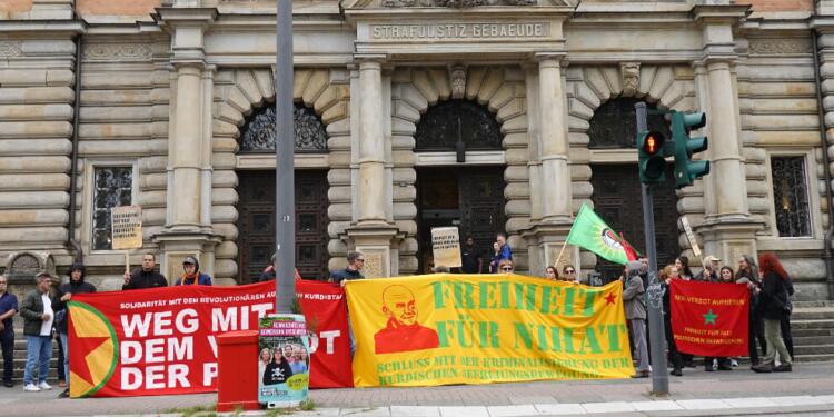 Hamburg’da 2 Kürt aktivistin davası görüldü