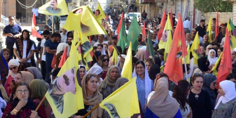 Dirbêsiyê’de Abdullah Öcalan’ın özgürlüğü için yürüyüş