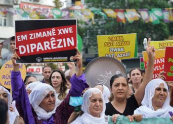 İstanbul’da anadilde eğitim talebi: Okullarda kimliğimizi kaybetmek istemiyoruz