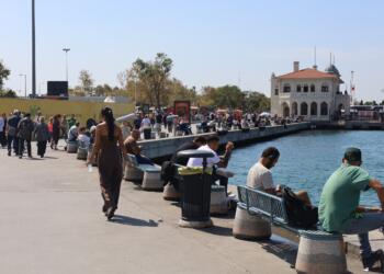Kadıköy’deki yurttaşlar: Komisyon Öcalan’la görüşmeli