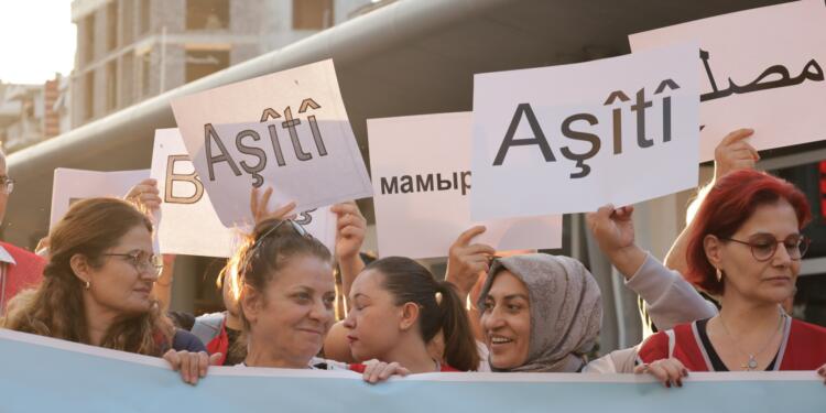 Karşıyaka Emek ve Demokrasi Platformu’ndan barış yürüyüşü