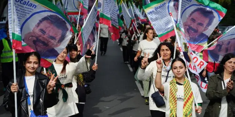 Köln’de ‘Abdullah Öcalan’a özgürlük’ yürüyüşü