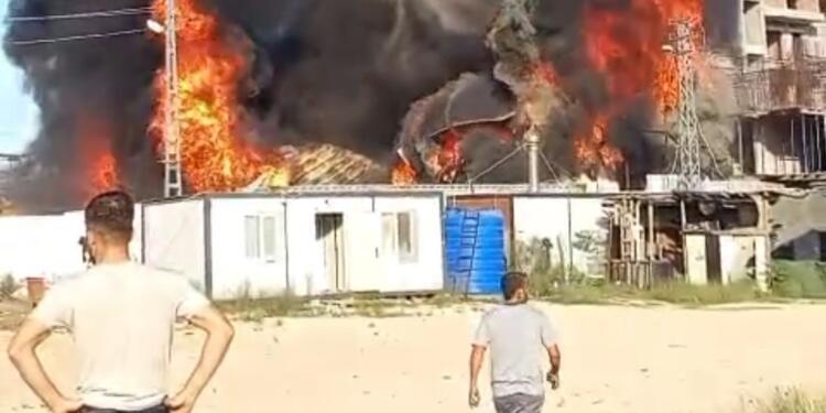 Hatay’da işçilerin kaldığı konteyner yandı