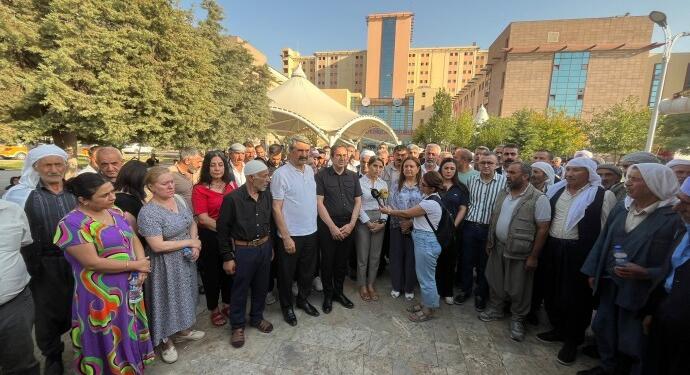DEM Parti ve DBP’den Niğde’de ırkçı saldırıya uğrayan işçiye ziyaret