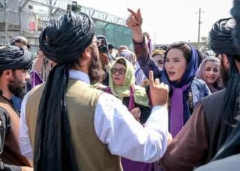 Taliban kadınların yazdığı 680 kitabı yasakladı