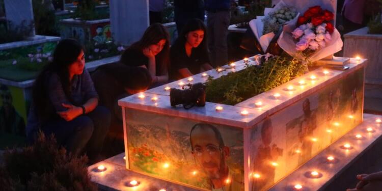 Gazeteci Seyid Evran mezarı başında anıldı