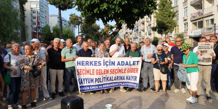 CHP İstanbul İl Yönetimi’ne kayyım atanması Mersin’de protesto edildi