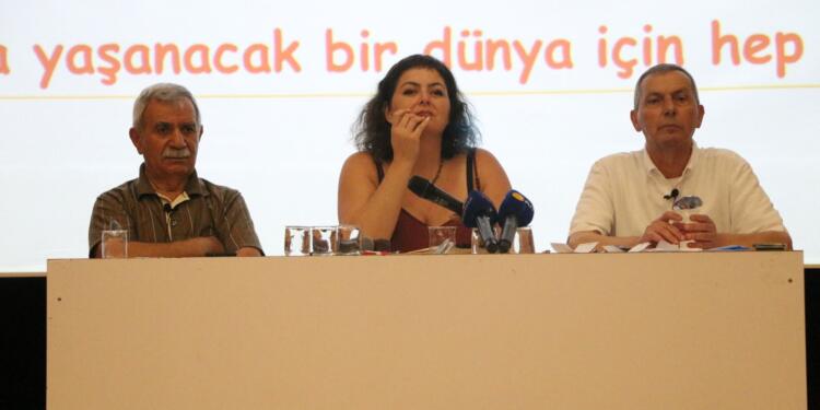 Mersin’de ‘Ortadoğu’da Barışa Giden Yol’ paneli