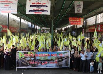 Kobanê’de binler ‘QSD irademizdir’ sloganıyla yürüyüş yaptı