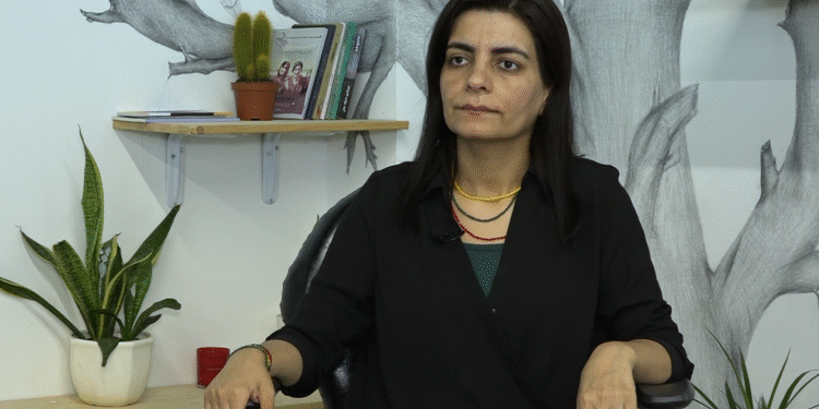 Rozerîn Kemanger: ‘Jin, Jiyan, Azadî’ serhildanı hapishanelerde sürüyor