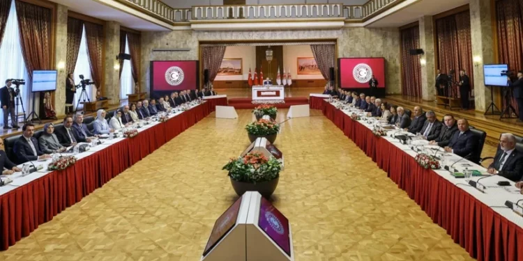 Komisyon toplanıyor: MHP’nin İmralı önerisi de gündemde