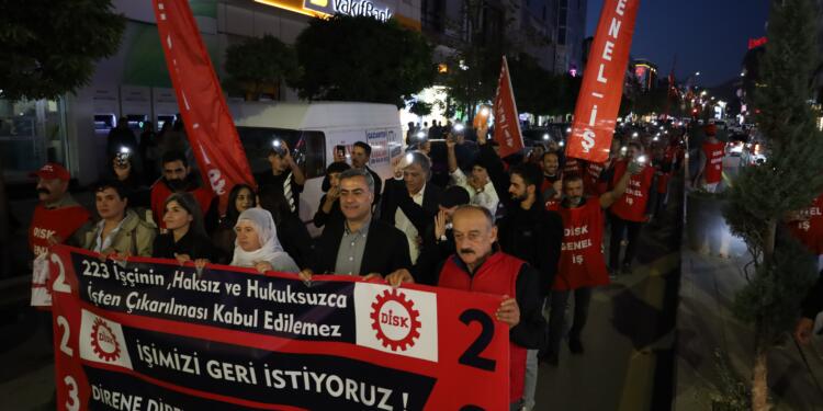 Wan’da kayyımın işten çıkardığı işçilerin direnişi 57’nci gününde sürüyor