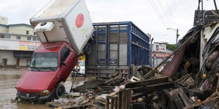Meksika’daki selde can kaybı 64’e yükseldi