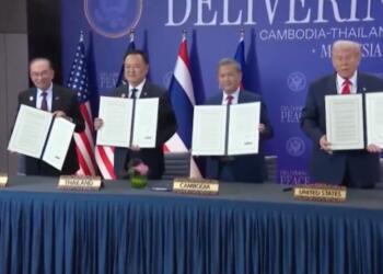 Trump, Kamboçya ile Tayland arasında ateşkes anlaşmasına ortak oldu