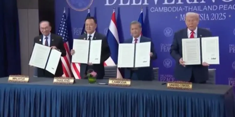 Trump, Kamboçya ile Tayland arasında ateşkes anlaşmasına ortak oldu