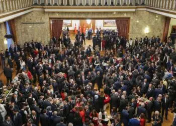 Diplomasi az sayıda insanın işidir