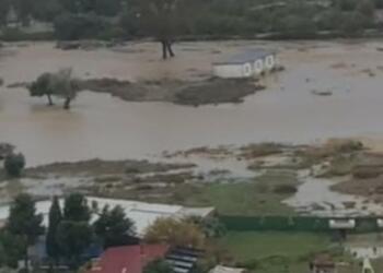 Gökçeada’da sağanak: Birçok yer sular altında kaldı