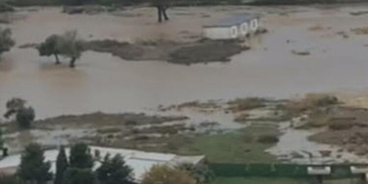 Gökçeada’da sağanak: Birçok yer sular altında kaldı