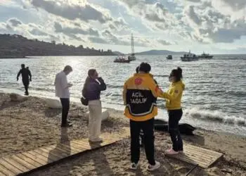 Bodrum’da mültecileri taşıyan bot battı: 14 kişi hayatını kaybetti