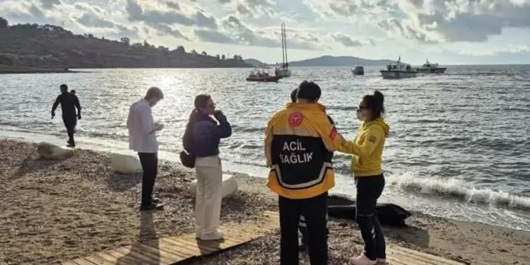 Bodrum’da mültecileri taşıyan bot battı: 14 kişi hayatını kaybetti
