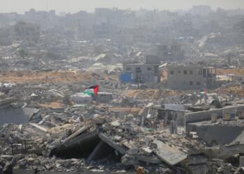 İsrail Gazze’yi vurdu