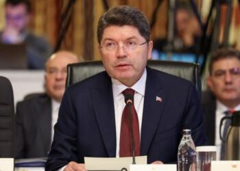 Tunç’tan toplantı sonrası açıklama: Sürece dair yasal düzenlemeler Meclis’in takdirinde