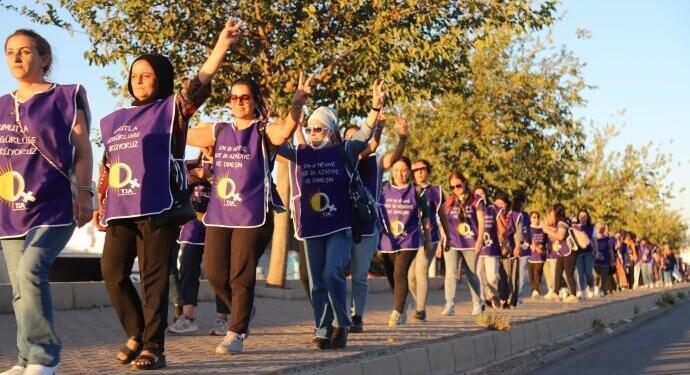 Kadın tutsaklardan yürüyüşe mesaj: Umutla yola çıktık, mutlaka kazanacağız