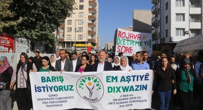Pirsûs’ta Kobanê yürüyüşü: Barış ve demokratik toplum için bir aradayız