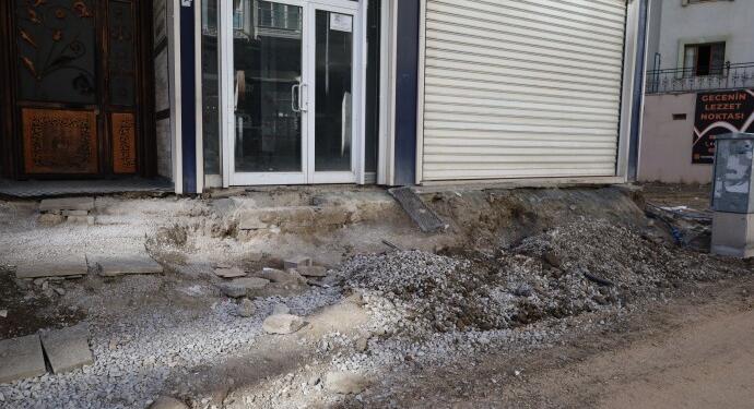 Kayyımın yol çalışması esnafı iş yapamaz hale getirdi